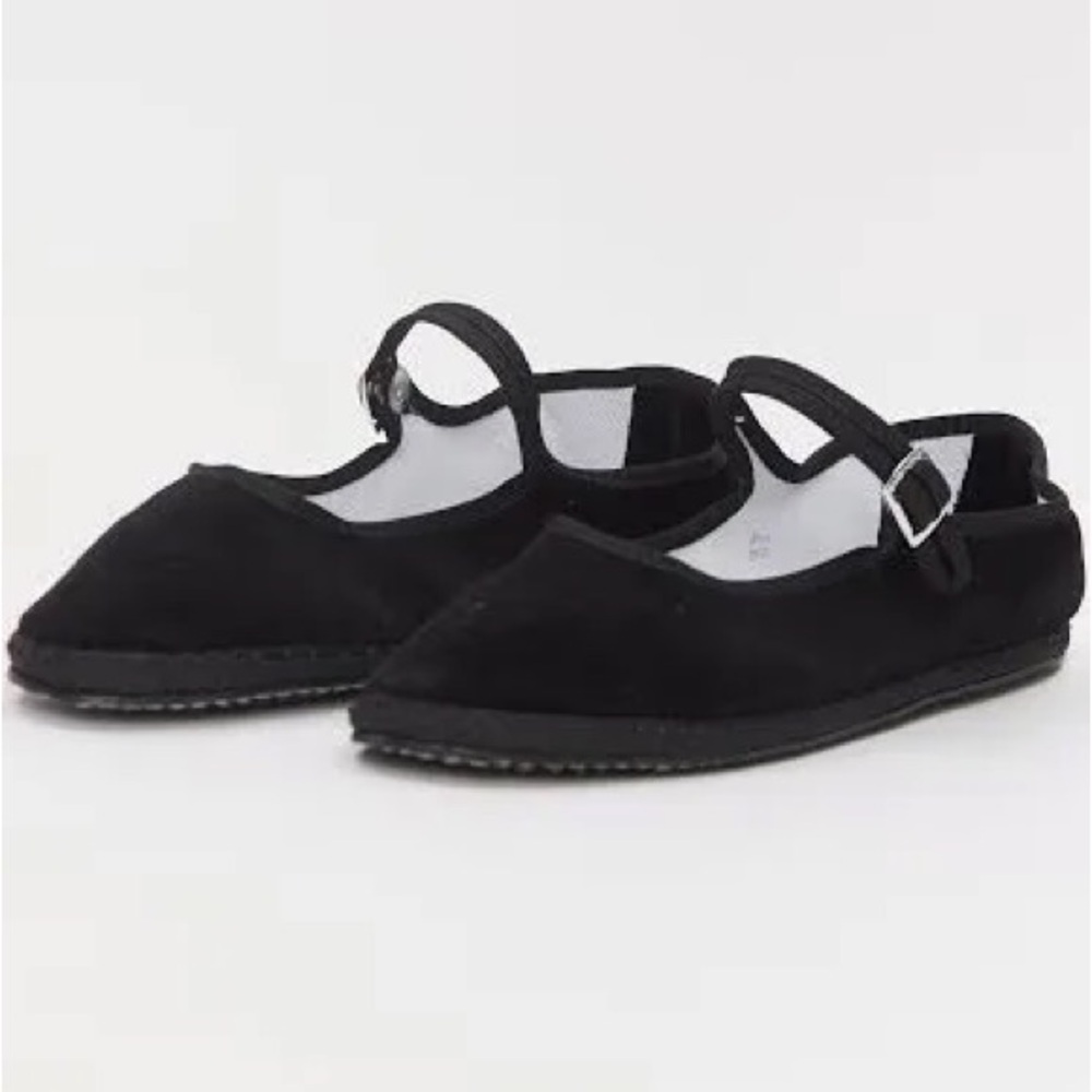 Women's Black Mary Jane Flats with Buckle Strap
